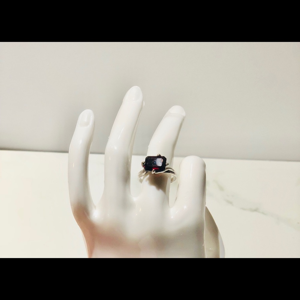 Garnet ring size 6